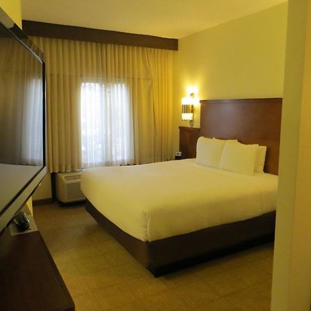 ไฮแอท เพลซ อินเดียนาโพลิส แอร์พอร์ต Hotel ภายนอก รูปภาพ
