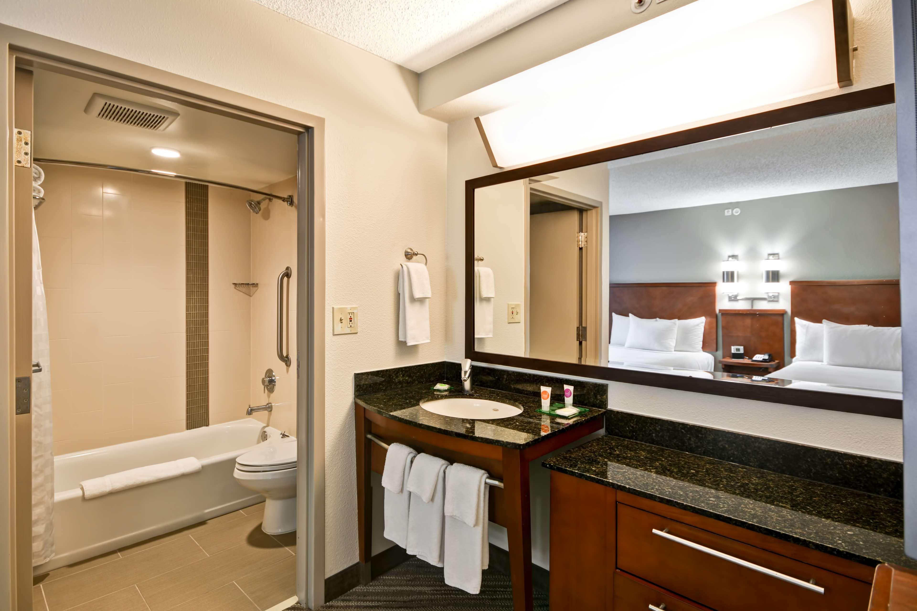 ไฮแอท เพลซ อินเดียนาโพลิส แอร์พอร์ต Hotel ภายนอก รูปภาพ